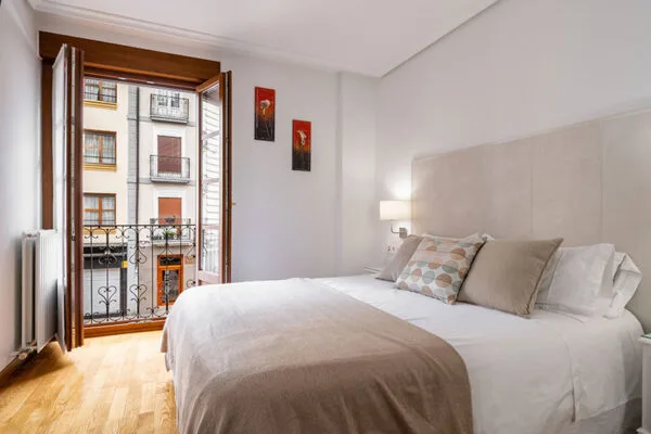 Twin bedroom